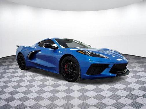 2025 Chevrolet Corvette Stingray w/2LT