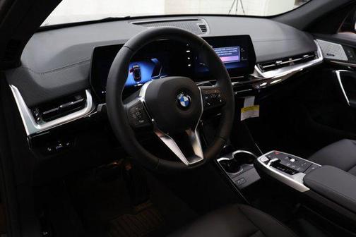 2025 BMW X2 xDrive28i