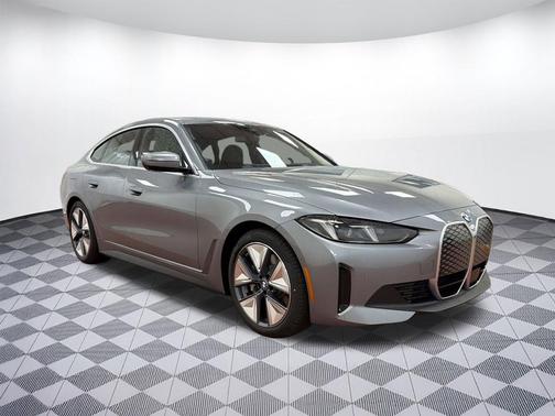 Skyscraper Grey Metallic 2026 BMW i4 Gran Coupe xDrive40