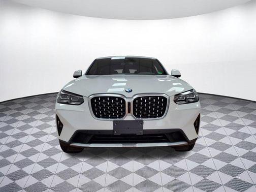 2024 BMW X4 xDrive30i