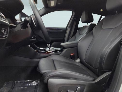 2024 BMW X4 xDrive30i