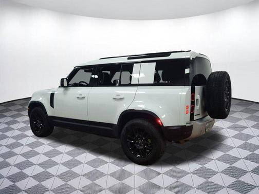 2025 Land Rover Defender 110 P300