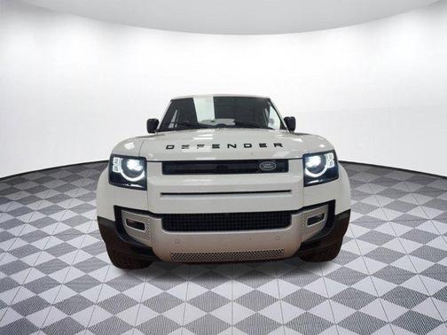 2025 Land Rover Defender 110 P300