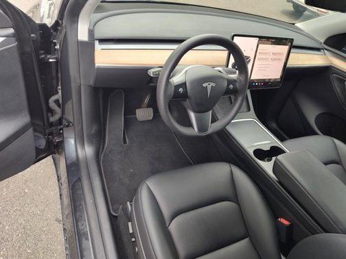 2024 Tesla Model Y Long Range Dual Motor All-Wheel Drive