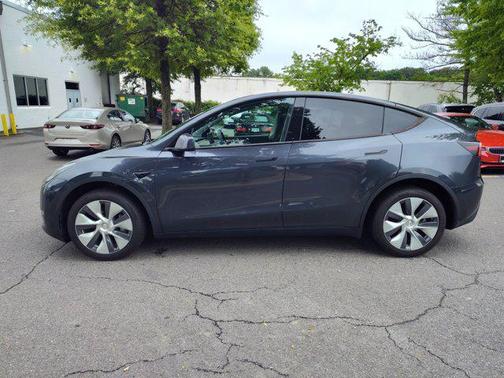 2024 Tesla Model Y Long Range Dual Motor All-Wheel Drive