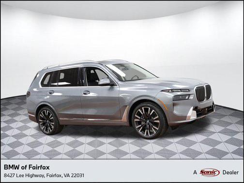 2025 BMW X7 xDrive40i