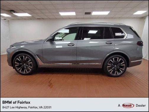 2025 BMW X7 xDrive40i