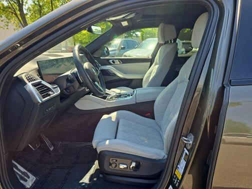 Manhattan Green Metallic 2024 BMW X6 xDrive40i
