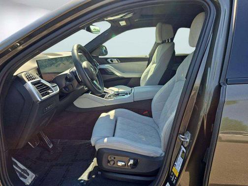 Manhattan Green Metallic 2024 BMW X6 xDrive40i