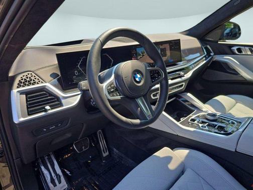 Manhattan Green Metallic 2024 BMW X6 xDrive40i