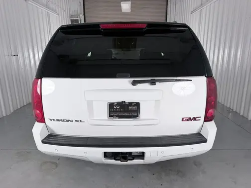 White 2014 GMC Yukon XL SLT 1500