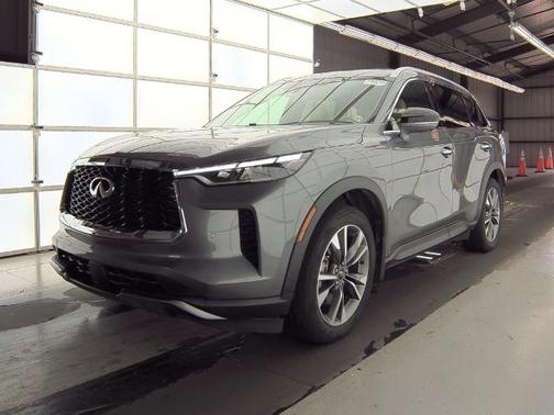 2022 INFINITI QX60 LUXE