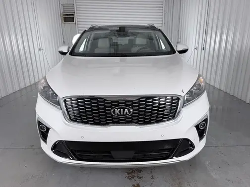 White 2019 Kia Sorento SX
