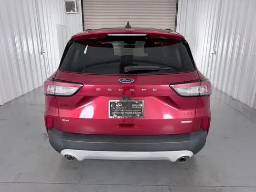 Red 2020 Ford Escape SE