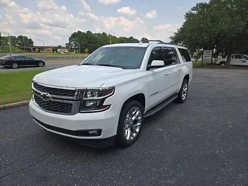 White 2019 Chevrolet Suburban LT