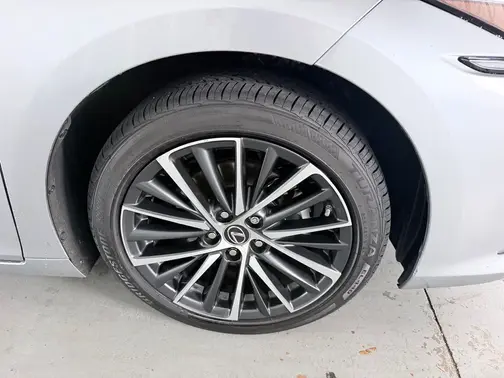 Silver 2025 Lexus ES 350 350