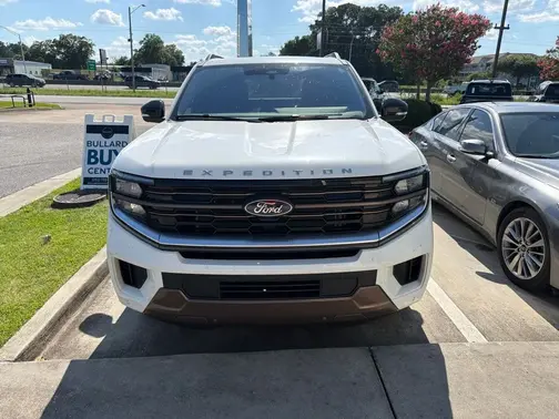 White 2025 Ford Expedition King Ranch