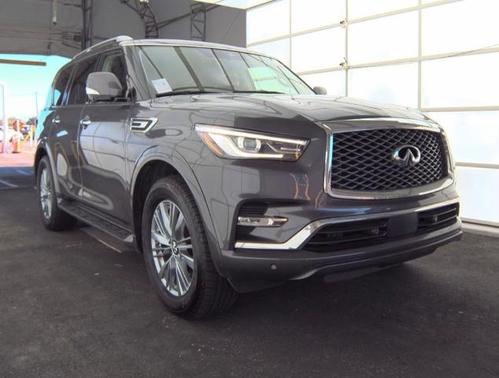 2022 INFINITI QX80 LUXE