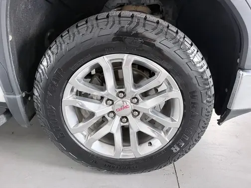 White 2021 GMC Sierra 1500 SLT