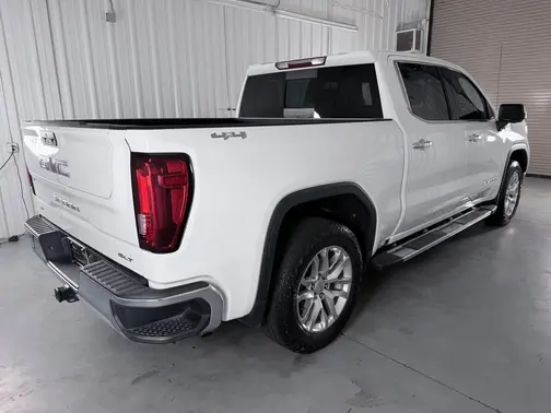 White 2021 GMC Sierra 1500 SLT