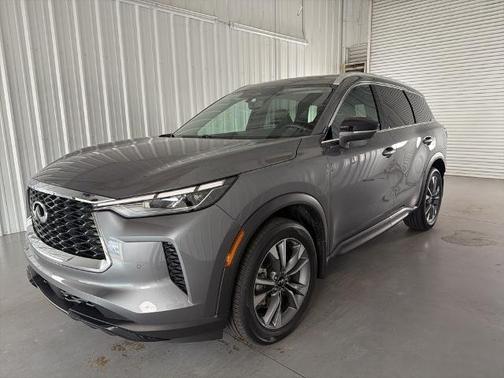 2024 INFINITI QX60 LUXE