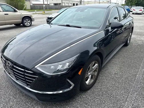 Black 2021 Hyundai SONATA SE
