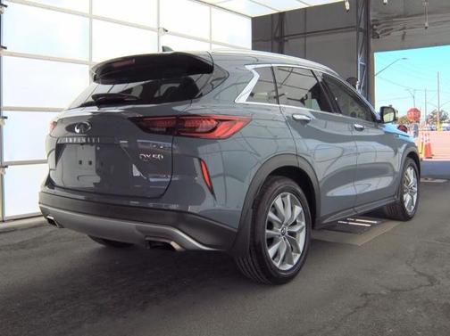 2022 INFINITI QX50 LUXE