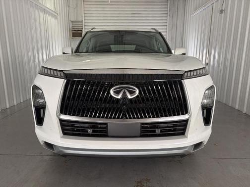 2025 INFINITI QX80 PURE
