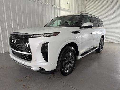 2025 INFINITI QX80 PURE