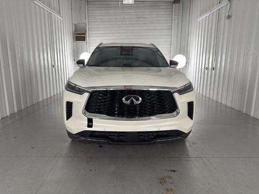 2022 INFINITI QX60 LUXE