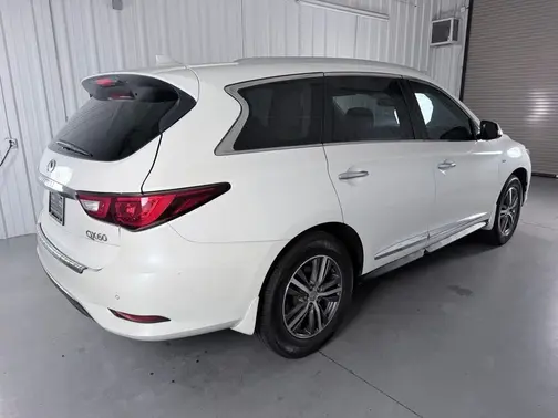 White 2017 INFINITI QX60 Base