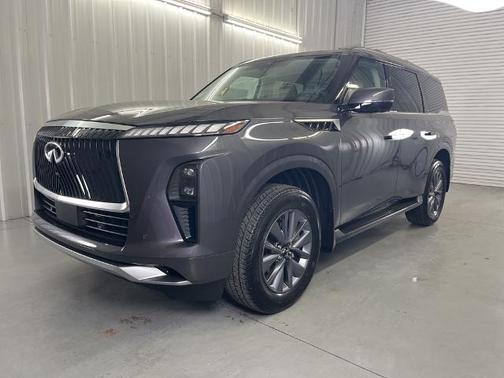 2025 INFINITI QX80 PURE