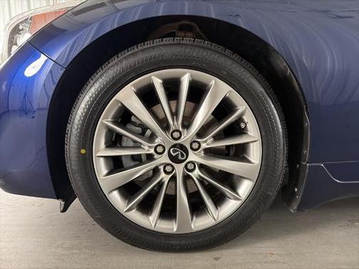 2022 INFINITI Q50 LUXE