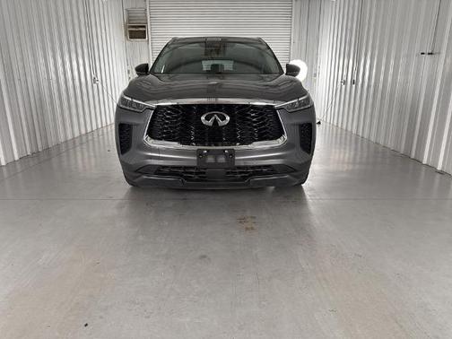 2022 INFINITI QX60 LUXE