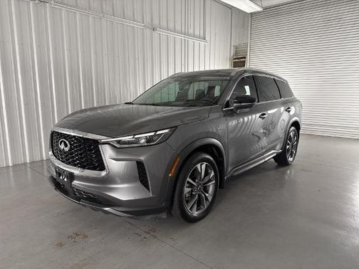 2022 INFINITI QX60 LUXE