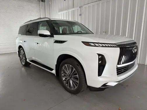 White 2026 INFINITI QX80 LUXE