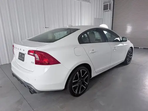 White 2018 Volvo S60 T5 Dynamic