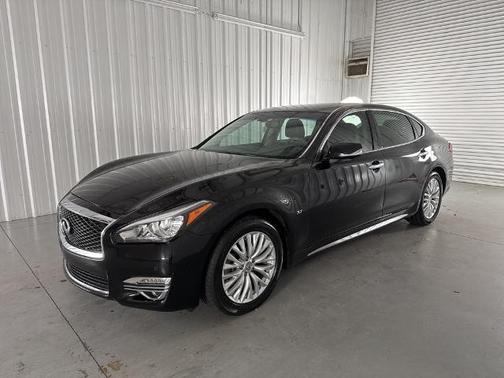 2015 INFINITI Q70L 3.7