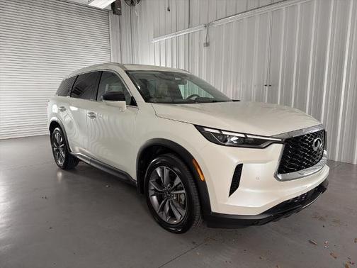 2024 INFINITI QX60 LUXE