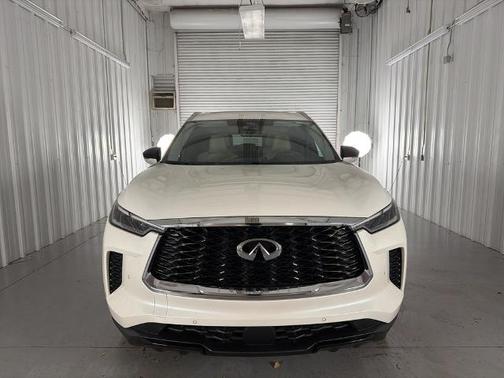 2024 INFINITI QX60 LUXE