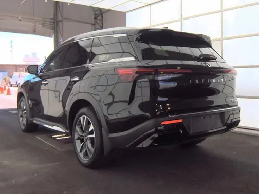 Black 2023 INFINITI QX60 LUXE