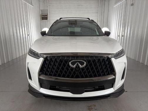 Rad Wht 2026 INFINITI QX60 SPORT