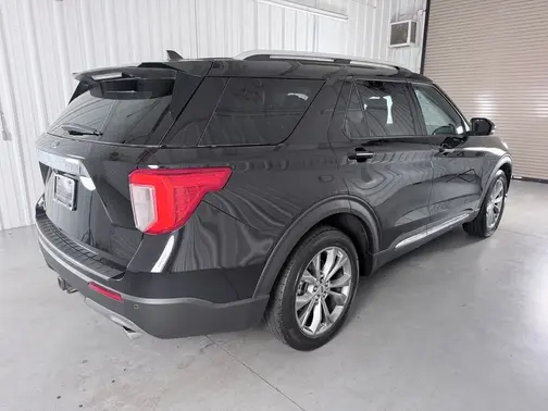 Black 2022 Ford Explorer Limited