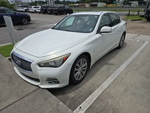 White 2014 INFINITI Q50 Premium