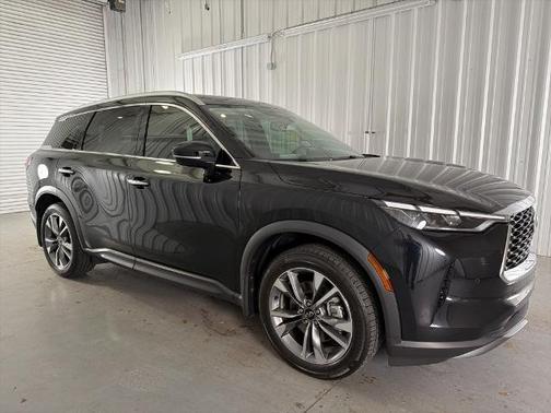 2022 INFINITI QX60 LUXE