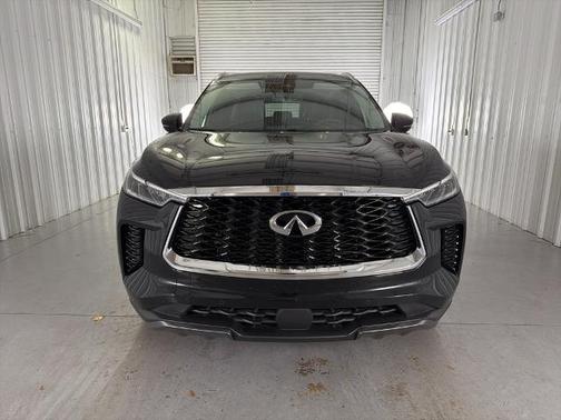 2022 INFINITI QX60 LUXE