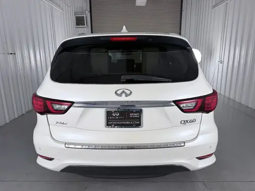 White 2019 INFINITI QX60 LUXE