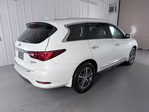 White 2019 INFINITI QX60 LUXE