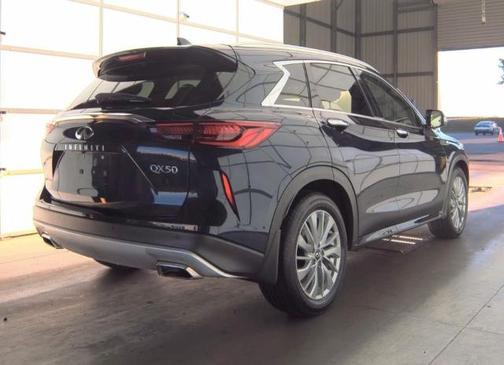 2024 INFINITI QX50 LUXE