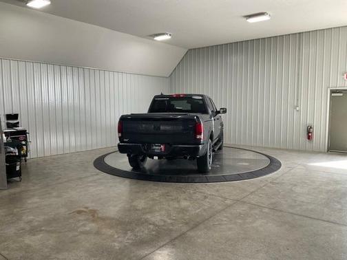 2021 RAM 1500 Classic SLT